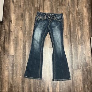 Western wide leg jeans with western stitching. Low rise, size 1.